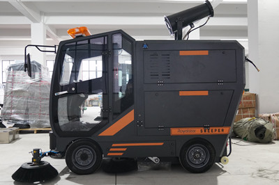 为什么驾驶式扫地机在市政环卫备受欢迎